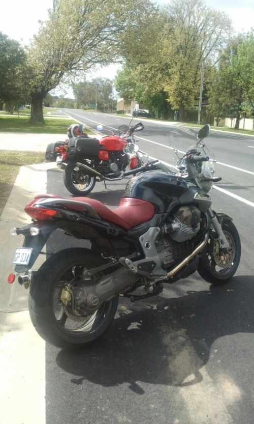 Main street of Tallarook.